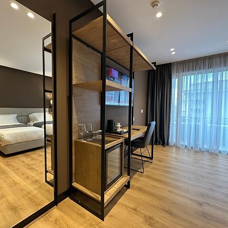 Mulaj Hotel Tirana Bagian luar foto